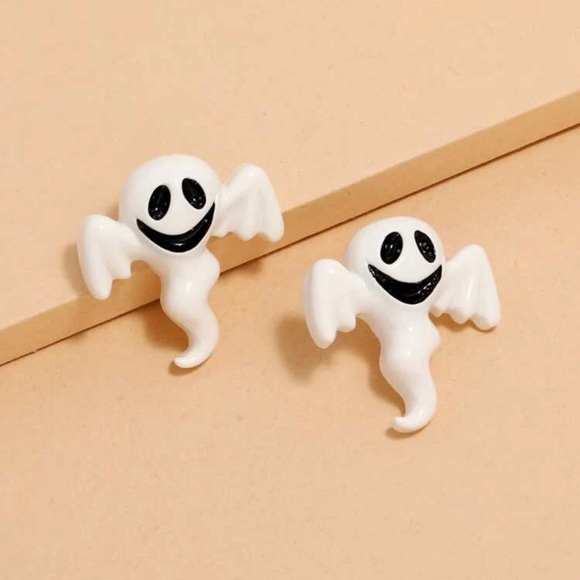 👻 Adorable Cartoon Ghost Large Stud Earrings 👻 - Picture 1 of 5